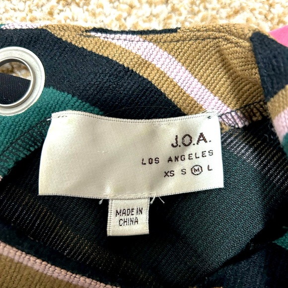 J.O.A. Striped shift dress from Anthropologie. Size medium. Green, pink, beige - Picture 4 of 4